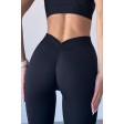Гладкие бесшовные леггинсы с эффектом Push-Up V-Leggings NTF